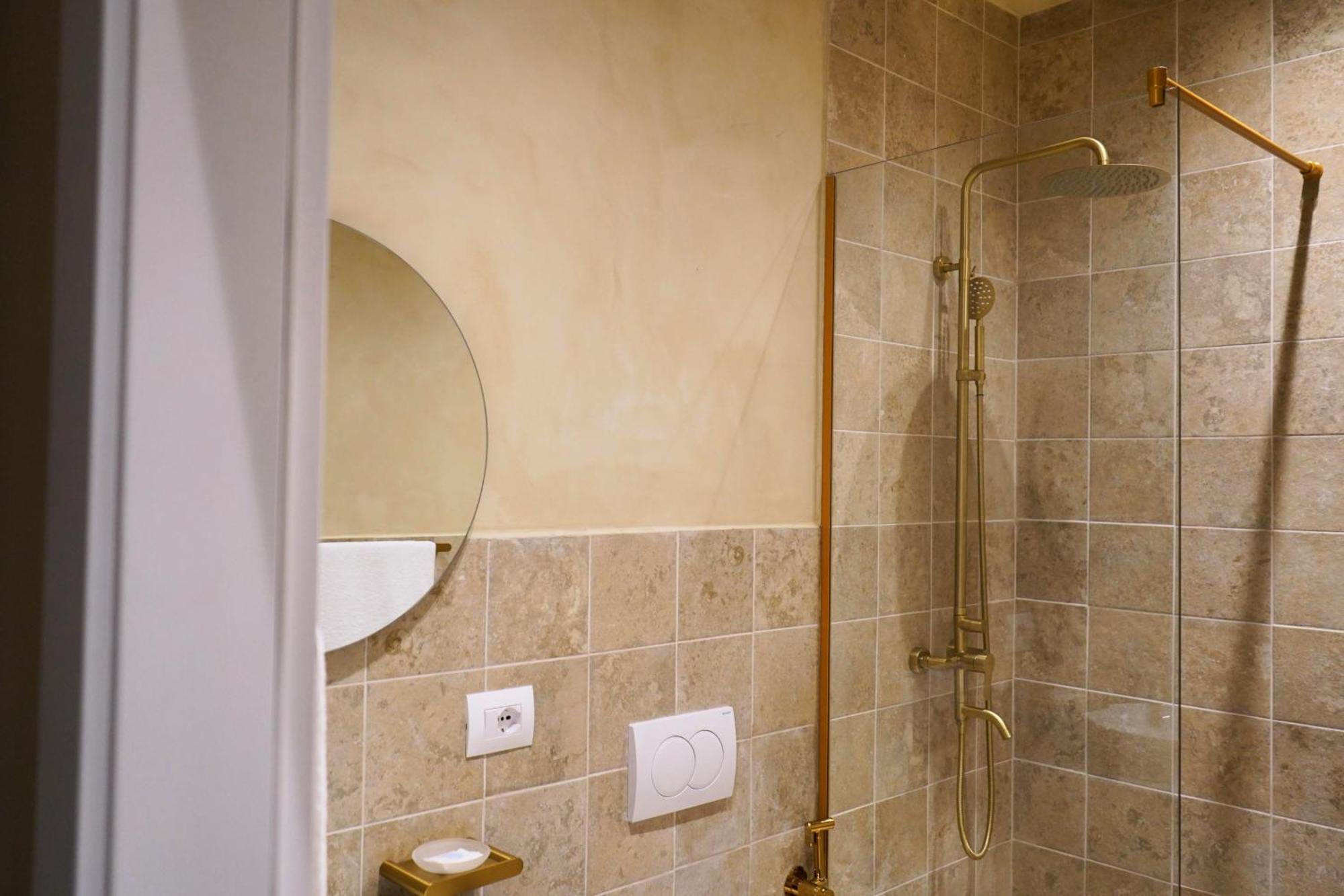 Vater Apartments ティラナ エクステリア 写真